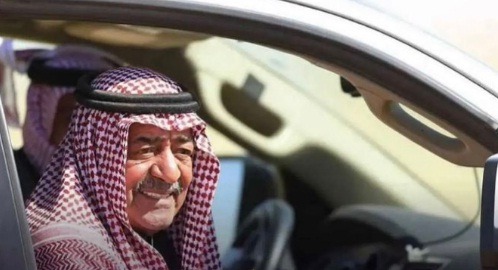 عودة الأمير مقرن بن عبدالعزيز إلي الرياض بعد عملية جراحية ناجحة